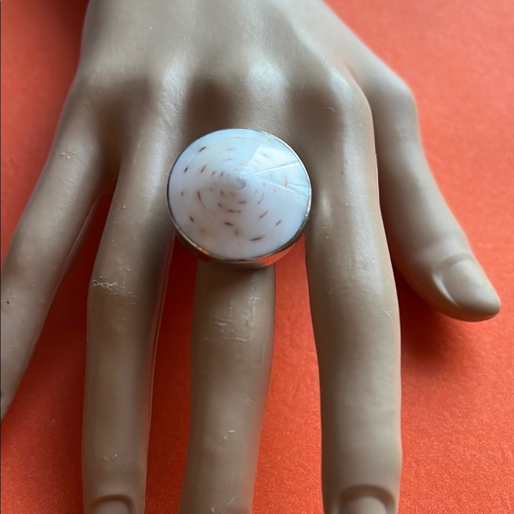 Large Vintage Solid Sterling Silver Shell Or Ston… - image 1